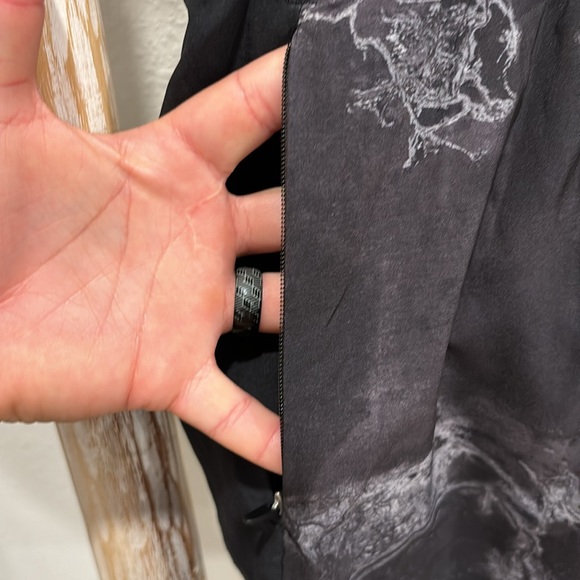 All In Motion Shorts - Picture 3 of 7